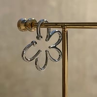 2601EC036 / Flower shape Earcuff（Silver）