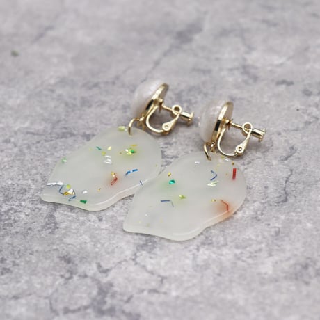 Colored Sequin Resin Face Earrings（Marble Mint） /  2102_ER045