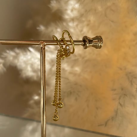 2402EC002 / Layer chain stone line Ear Cuff（Gold）