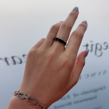 2605RG0798 / Black wave line ring（Silver/Black）