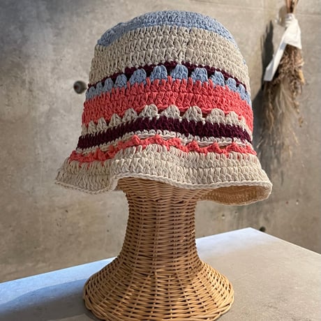 2504HW0081(S) / Contrast color knit bucket hat（White）