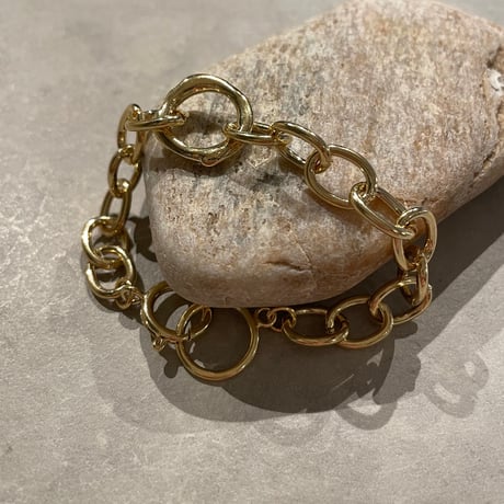 2402BR0028 / Metal Nuance Otipe Chain Bracelet（Gold）