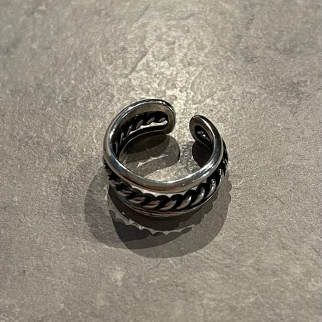 2406RG0478 / Triple twist line ring（Silver)