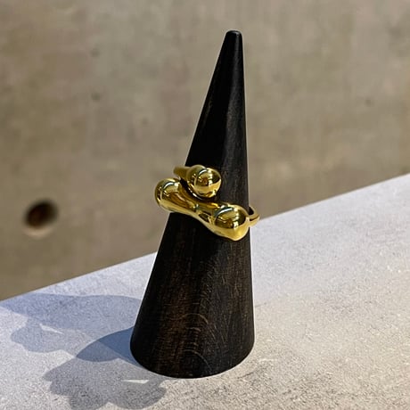 2412RG0550 / Width asymmetry volume ring（Gold）