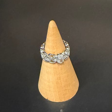 2604RG0767 / Stone lace design ring（Silver）