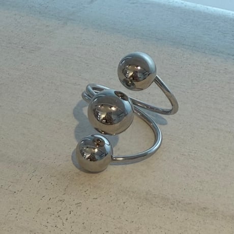 2605RG0790 / Triple large ball ring（Silver）