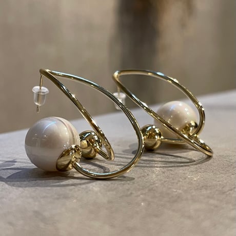 2411PR0734 / Unique curve pearl Pierce（Gold）