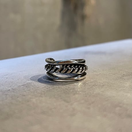 2406RG0478 / Triple twist line ring（Silver)