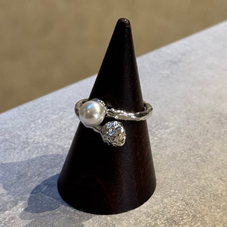 2410RG0524 / ball pearl cross ring（Silver）