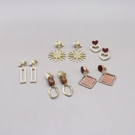 rhombus Rhinestone Drop Design Earrings（Gold） /  2112_ER090