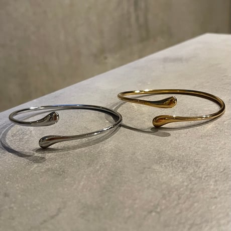 2510BR0102 / Drop twist Bangle（Silver）