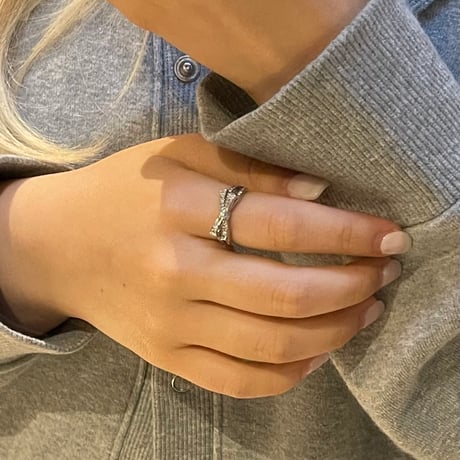 2512RG0714 / Ribbon motif rhinestone ring（Silver)