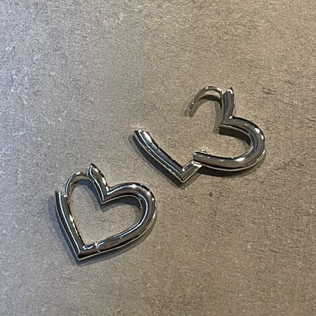 2405PR0718 / Metal heart hoop pierce（Silver）