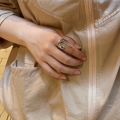 2506RG0653 / Irregular asymmetry design ring（Silver）