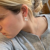 2505PR0784 / Twist double pearl pierce（Silver）