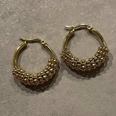 2503PR0761 / Half line design hoop Pierce #02（Gold）