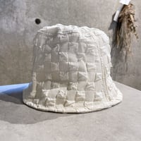 2403HW0030 / Square shirring Bucket hat（White）