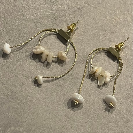 2503PR0770 / Baroque pearl Circle Pierce（Gold)
