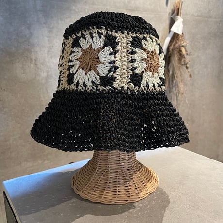 2406HW0038(S)/ Flower crochet Hat（Black）
