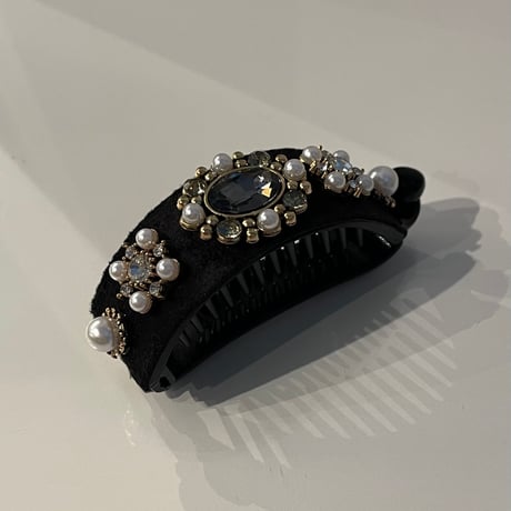 2402HA0060 / Round twist bijou Hair clip #02（Black/Pearl）