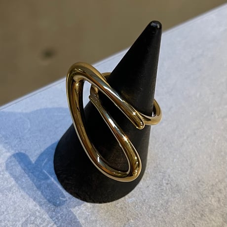 2501RG0574 / Triangle design ring（Gold）