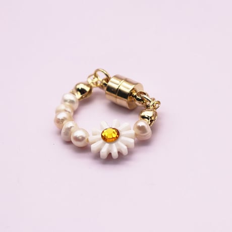 magnet Pearl Flower Earcuff （Pearl） / EC062