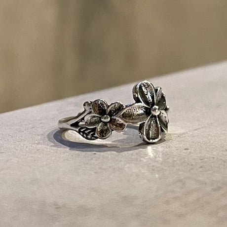 2501RG0566 / Leaf flower motif ring（Silver）