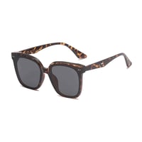 【 Select 】Square Classic Retro Polarized Sunglasses (Leopard)