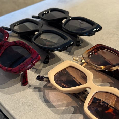 SE25SG_CA022（S）/ Square Cat's eye Sunglasses (Brown.Demi/Brown gradation）