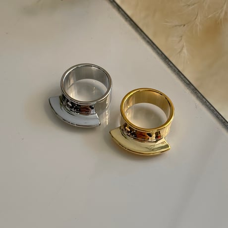 2403RG0414 / Fan shape design ring（Gold）