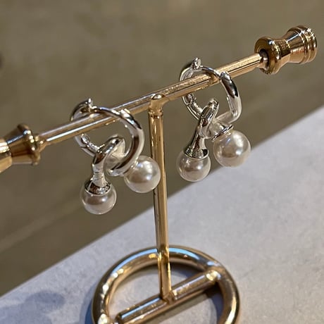 2505PR0784 / Twist double pearl pierce（Silver）