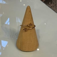 2604RG0776 / Mini flower twist ring（Gold）