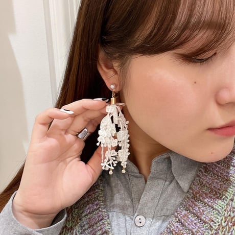 Hanging  Tassel  Flower Lace Earrings（Black） /  2112_ER091