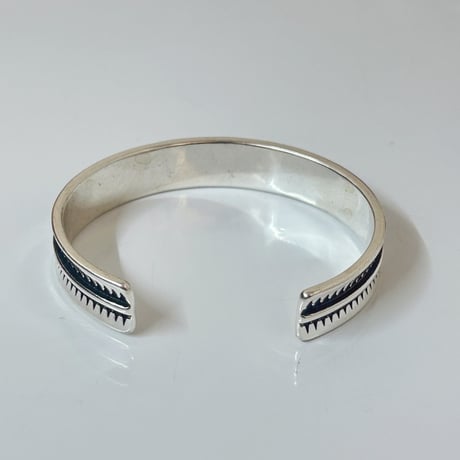 【Select】IM24AC_BRL010 / Jagged Pattern Bangle（Silver）