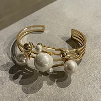 2501BR0062 / Layer line pearl Bangle（Gold）