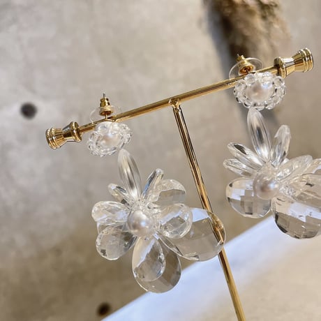 Clear flower center pearl pierce（Clear）/ 2210_PR0513