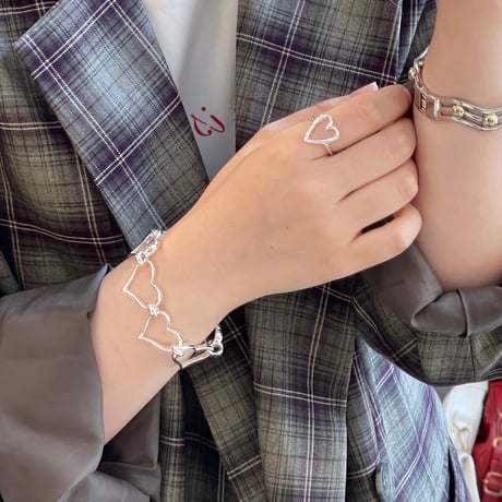 2406BR0052 / Heart connect chain Bracelet（Silver）
