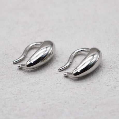 Distortion  Water  Drop  Glossy  Earcuff （Silver） / EC044