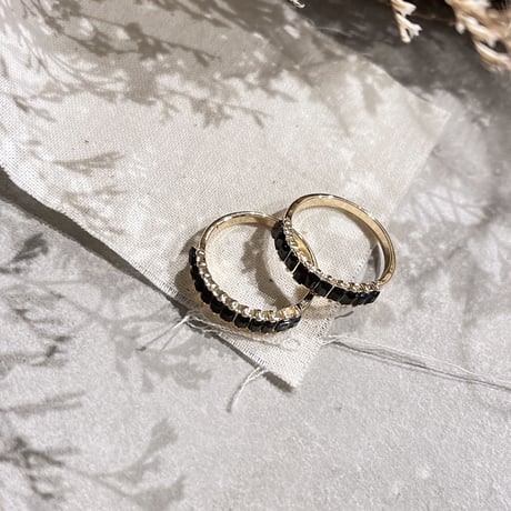 Black square stone line ring（Gold） / 2211-RG0252