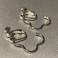 2302_ER0138／Cloud Motif Hoop Clip Earings（Silver）
