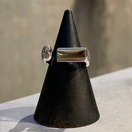 2503RG0594 / Flat asymmetry design ring（Silver）