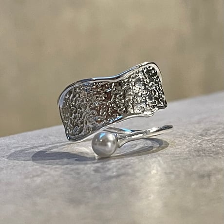 2602RG0737 / Asymmetry craft pearl Ring（Silver）