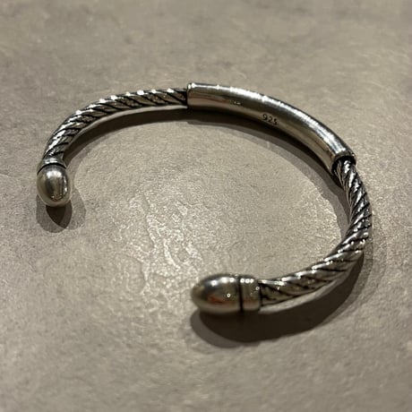 2504BR0075 / Twist vintage bangle（Silver）