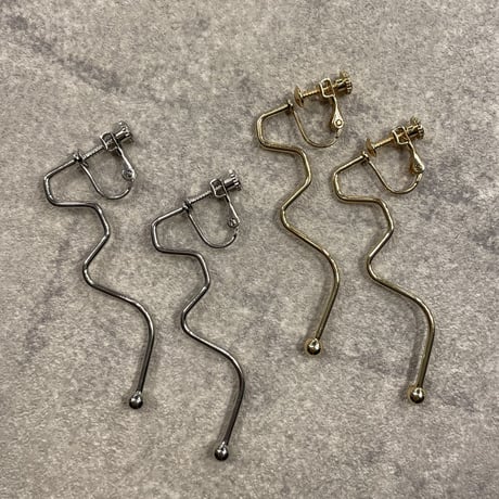 2302_ER0142／Long Wave Design Clip Earings（Silver）