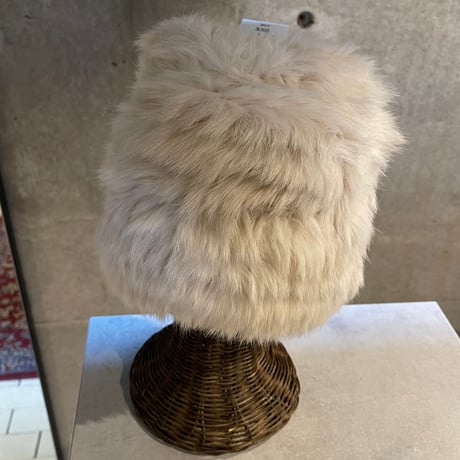 2502HW0073(S) / Rabbit fur volume hat（Ivory）