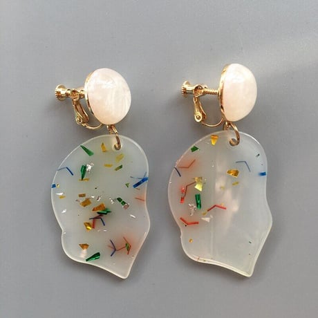 Colored Sequin Resin Face Earrings（Marble Mint） /  2102_ER045
