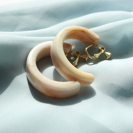 Acrylic Ear Hoop Clips L Earrings（Marble Brown） /  2102_ER041