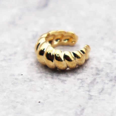 Crossiant Twisted Ear Cuff （GOLD）  / EC-034