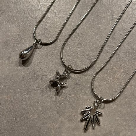 2412NC0277 / Drop charm snake chain Necklace（Silver）