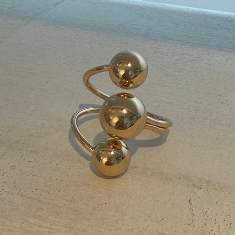 2605RG0790 / Triple large ball ring（Gold）